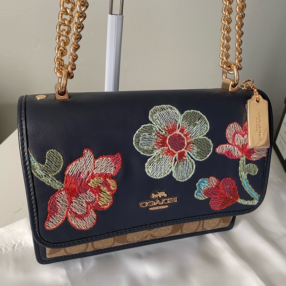 Coach Klare Crossbody In Signature Canvas With Floral Embroidery - Picture 7 of 9